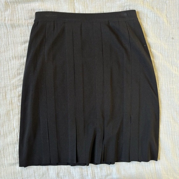 Exclusively Misook Petite‎ Knit Black Pleated Skirt Womens medium A line - Picture 7 of 7